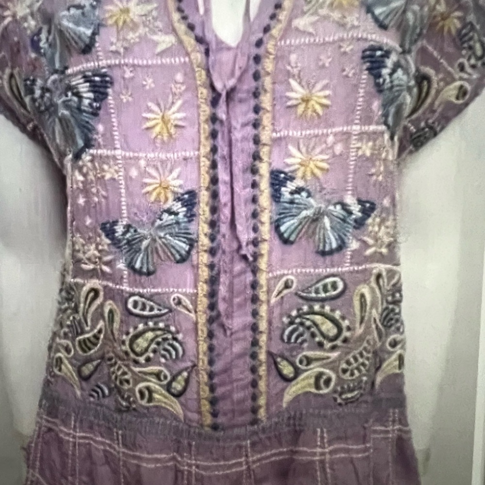 Johnny Was Boho Georgette heavily Embroidered Floral Butterfly size M Purple Top